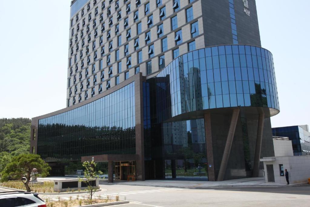 Benikea Hotel Seosan Екстер'єр фото
